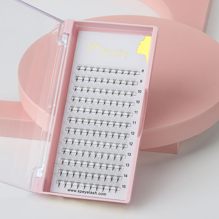 Ekstensi Bulu Mata Klasik vs Volume – Gaya Mana yang Terbaik untuk Anda?